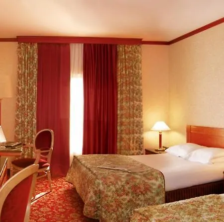 Hotel Russott 4*