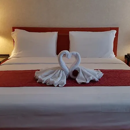 Russott Hotel 4*