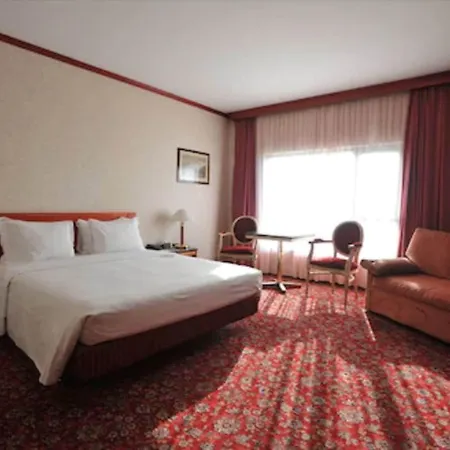 Russott Hotel