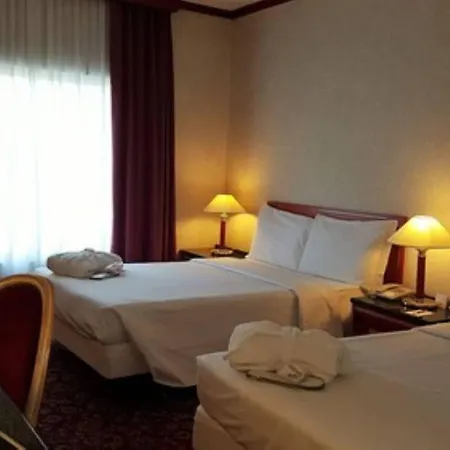 Russott Hotel