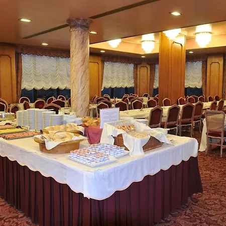 ホテル Russott メストレ