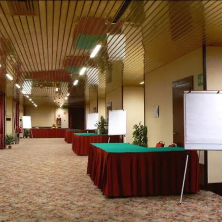 Russott Hotel 4*