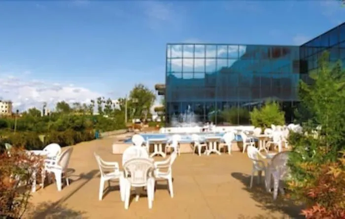 Отель Russott 4*